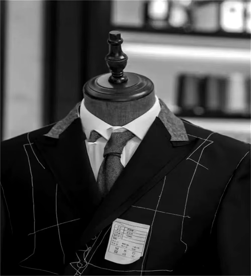 Grey/Black Striped Mens Suits  - Wool Suit Jacket 评论和价格